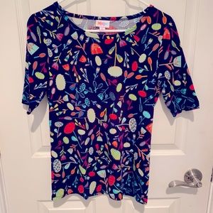 Lularoe Gigi top